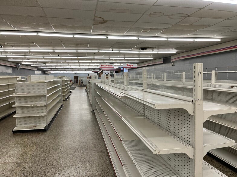 More Photos Of 115 W Maple Ave, Fayetteville Storefront Retail Office For Sale