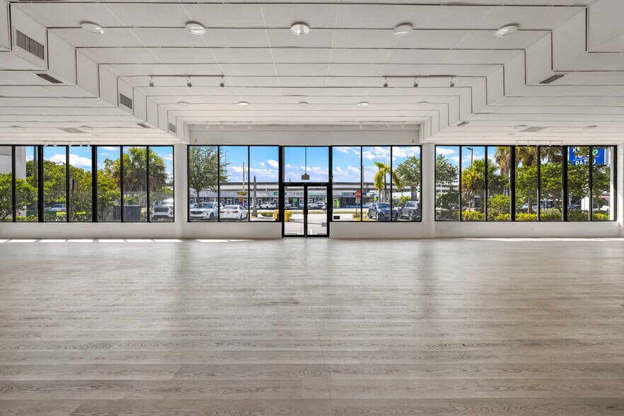 More Photos Of 9855 S Dixie Hwy, Pinecrest Freestanding For Sale