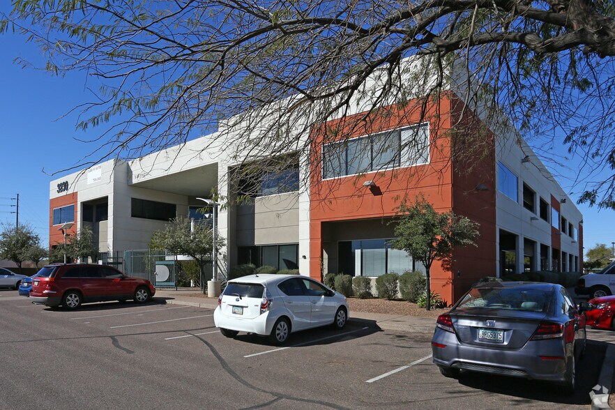 More Photos Of 3230 E Broadway Rd, Phoenix Office For Lease