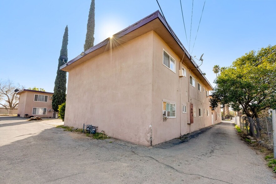 More Photos Of 1721 N Fairfax Dr, San Bernardino Apartments For Sale