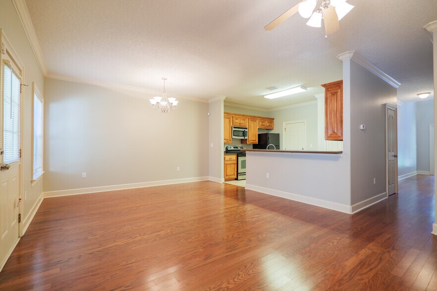 More Photos Of 3400 N Barack Obama Blvd, Valdosta Apartments For Sale
