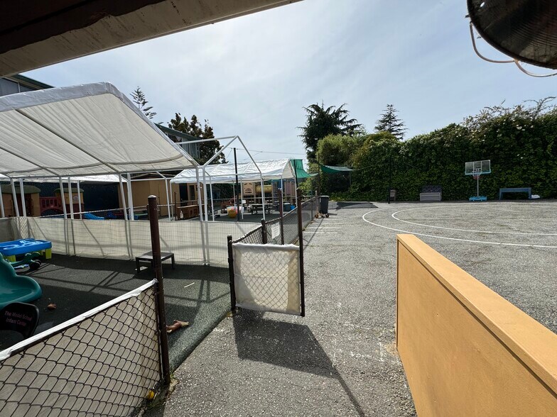 More Photos Of 2330 Prince St, Berkeley Schools For Sale