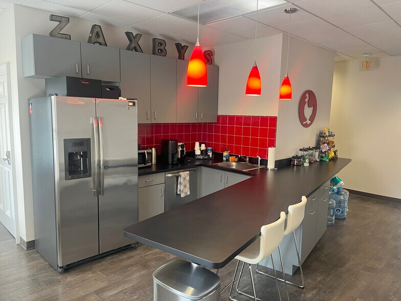 More Photos Of 324 Cherokee St NE, Marietta Office For Sale