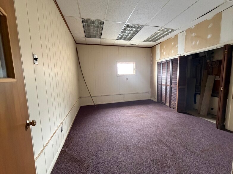 More Photos Of 55 N Main St, Hornell Distribution For Sale