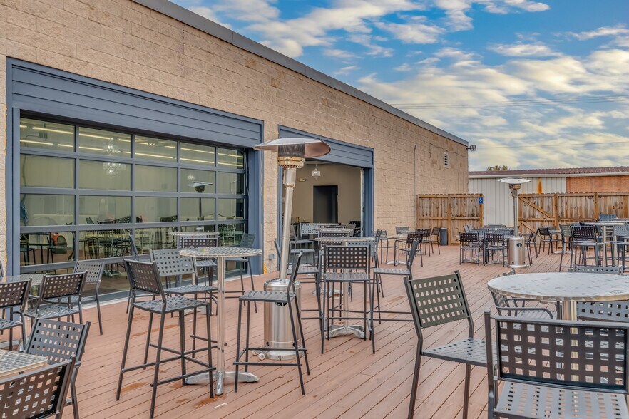 More Photos Of 3571/3585 McGehee Rd, Montgomery Restaurant For Sale