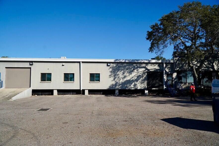 More Photos Of 5850 W Cypress St, Tampa Office For Lease