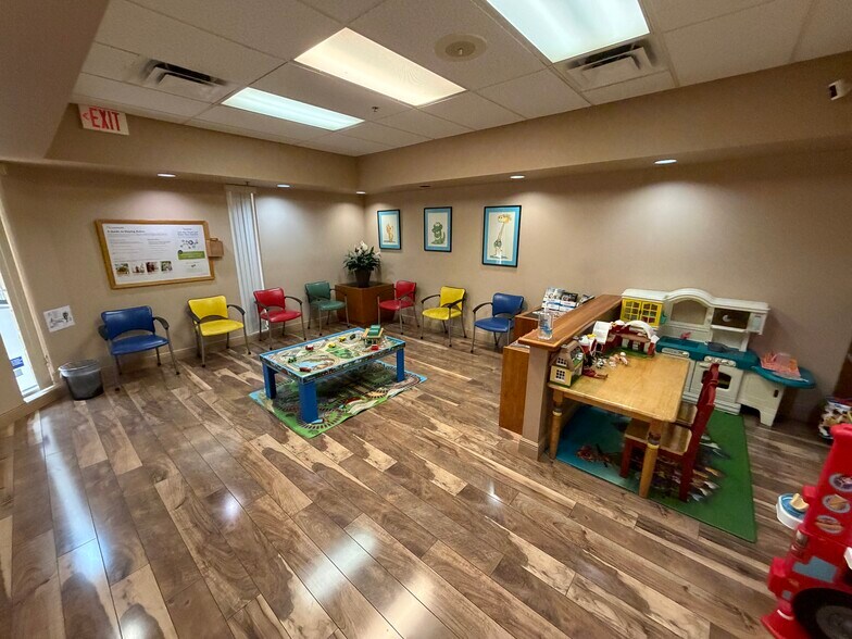 More Photos Of 13005 Southern Blvd, Loxahatchee Medical For Sale