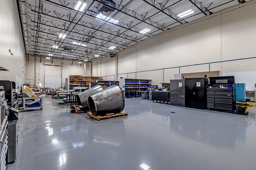 More Photos Of 2675 E Cessna Dr, Chandler Warehouse For Sale