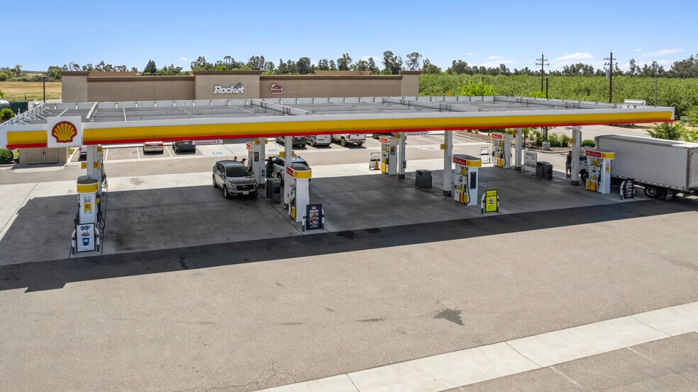 More Photos Of 18463 Road 23, Madera Service Station For Sale