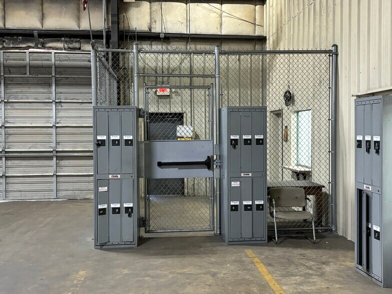 More Photos Of 400 E Industrial Park Rd, Holly Springs Manufacturing For Lease