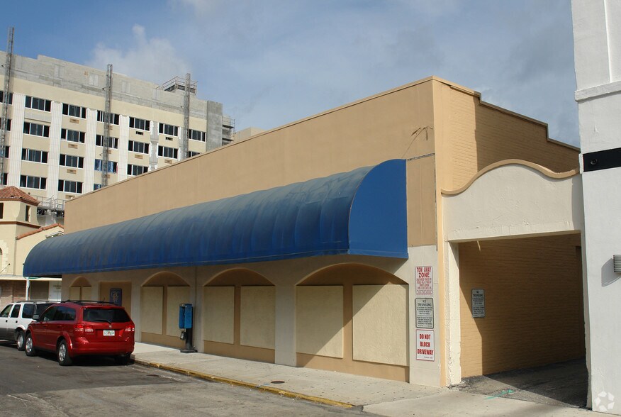 More Photos Of 1515 Broadway, Fort Myers Office For Sale