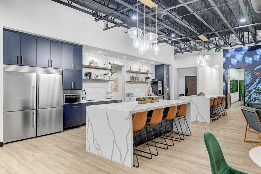 More Photos Of 9580 W Sahara Ave, Las Vegas Office For Sale