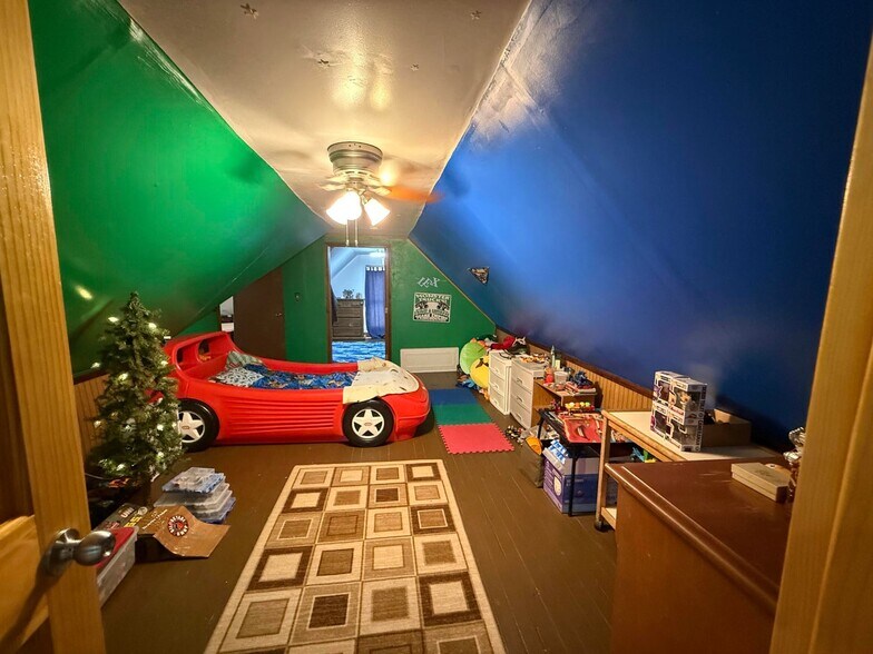 More Photos Of 615 W Benton St, Buffalo Flex For Sale