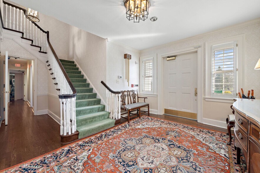 More Photos Of 1442 Coraopolis Heights Rd, Moon Township Hospitality For Sale