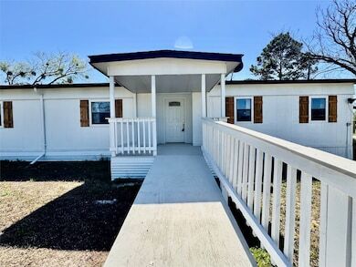 More Photos Of 8920 E US Highway 80, Terrell Office For Sale