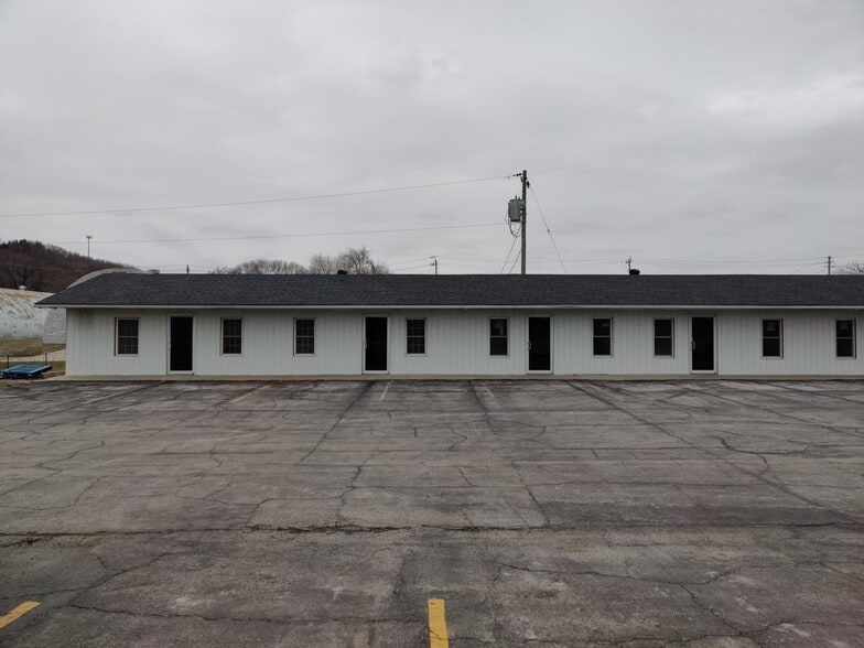 More Photos Of 811 Main St, Hamburg Office For Sale