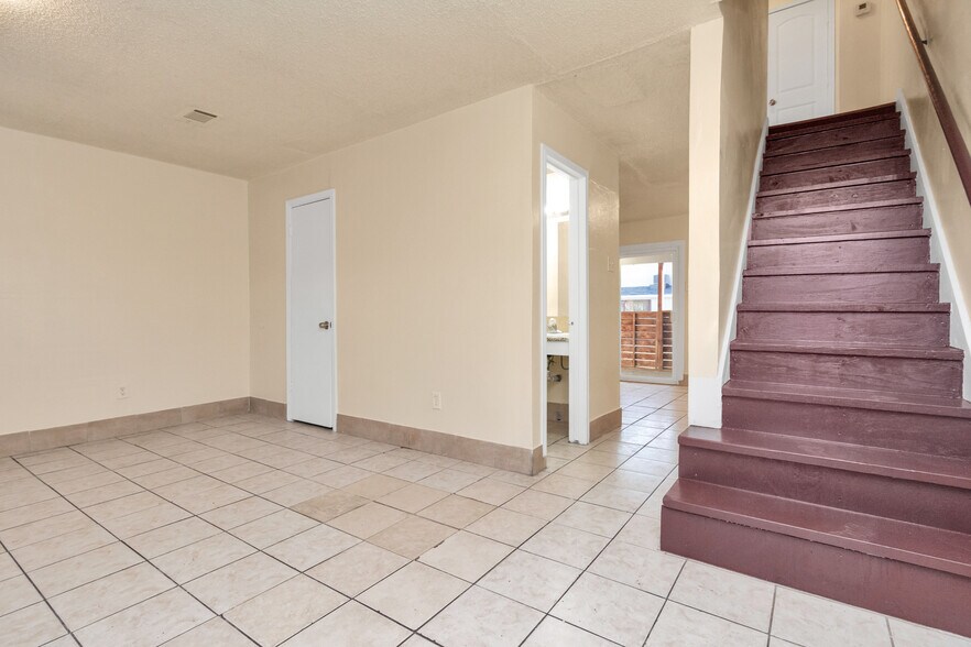 More Photos Of 6659 Brittmoore rd, Houston Multifamily For Sale