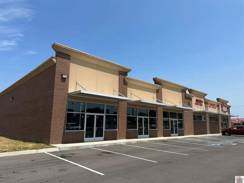 More Photos Of 2911 Lone Oak Rd, Paducah General Retail For Lease