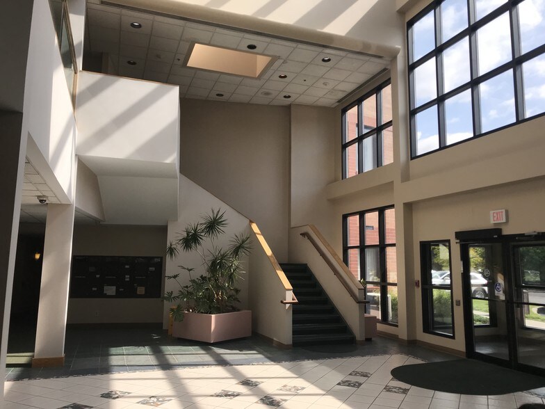 More Photos Of 400 Westage Business Center Dr, Fishkill Medical For Lease