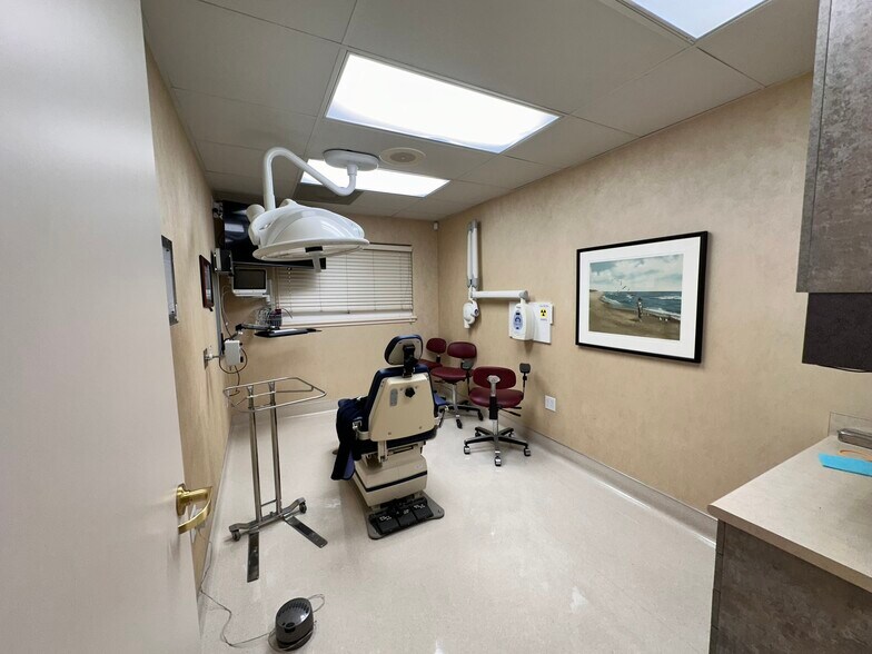 More Photos Of 139 Arch St, Redwood City Medical For Lease