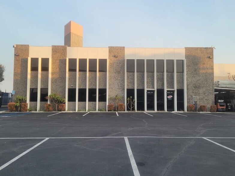 Primary Photo Of 2550 E Miraloma Way, Anaheim Contractor Storage Yard For Lease