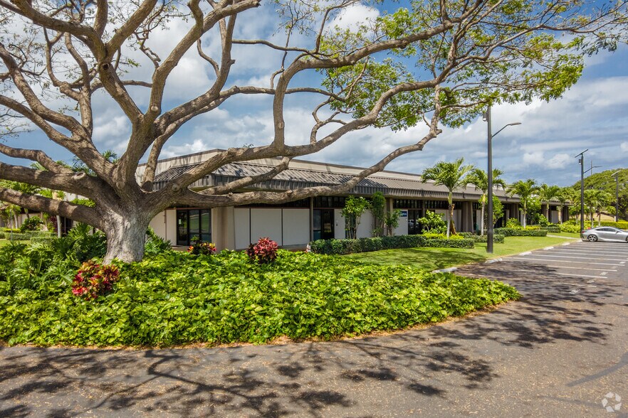 More Photos Of 91-1010 Shangrila St, Kapolei Office For Lease