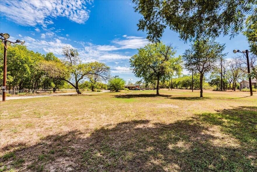 More Photos Of 1563 Gruene Rd, New Braunfels Land For Sale