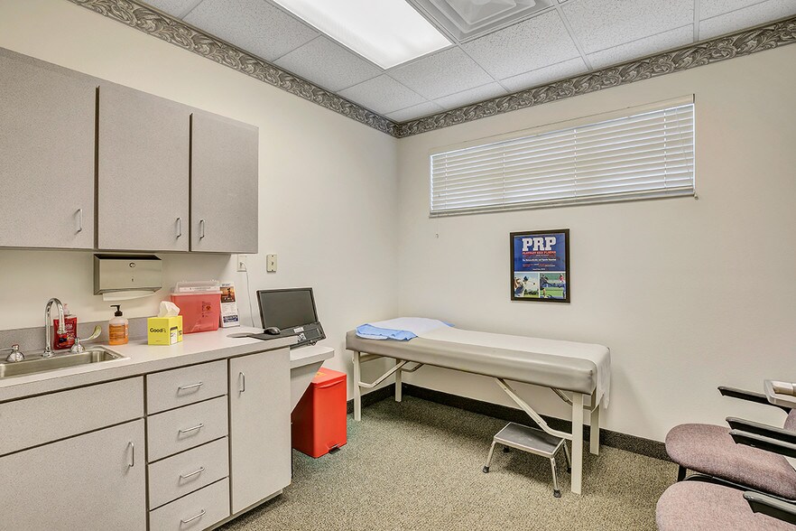 More Photos Of 2300 SE 17th St, Ocala Medical For Lease