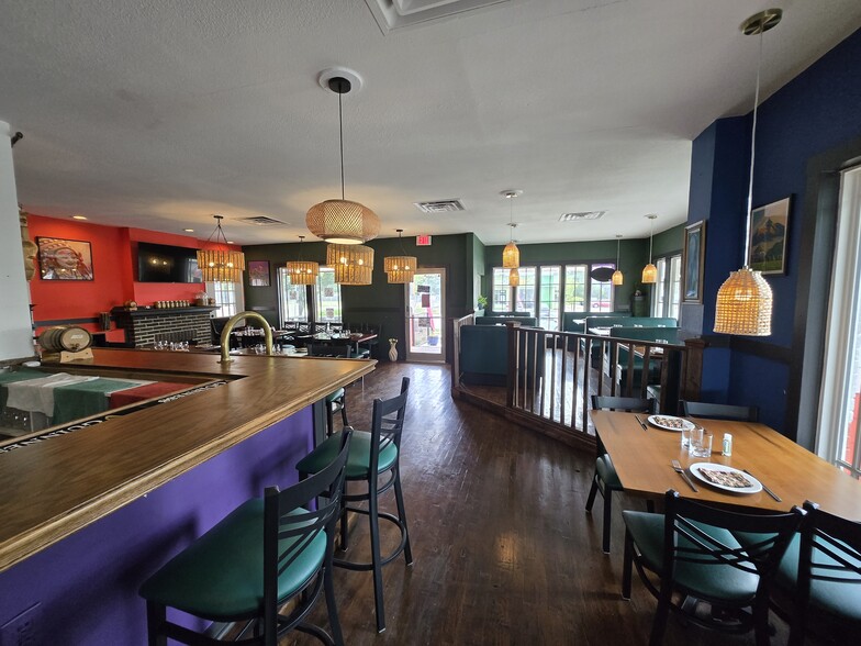 More Photos Of 406 W Abram St, Arlington Restaurant For Sale