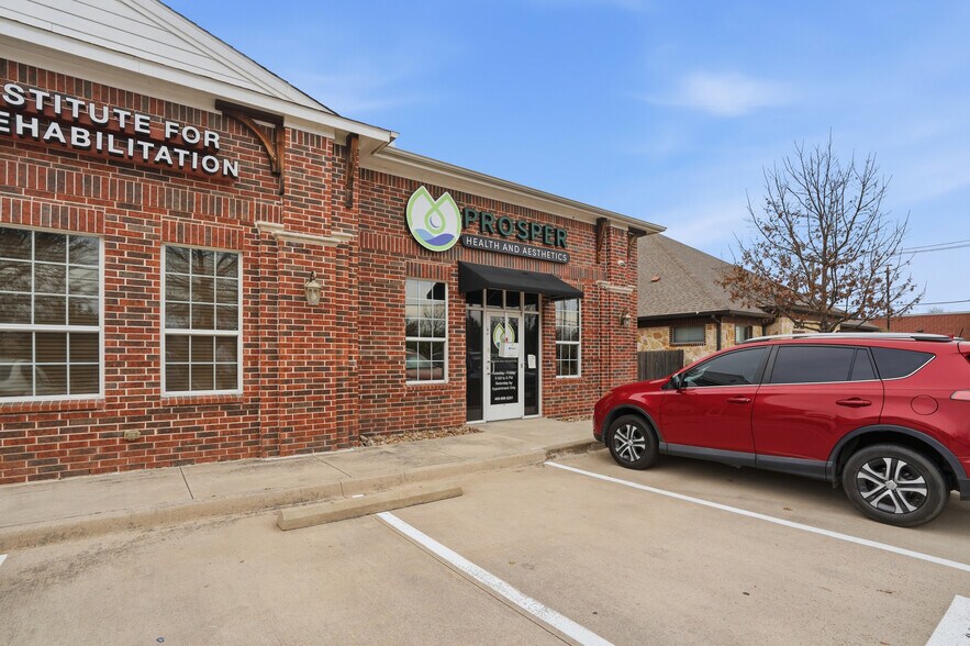 Primary Photo Of 2950 W Camp Wisdom Rd, Grand Prairie Medical For Lease