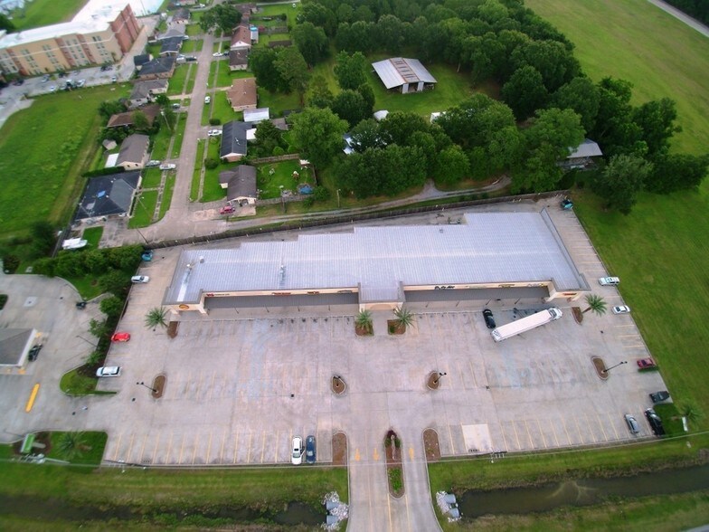 More Photos Of 1826 Martin Luther King Blvd, Houma Storefront Retail Office For Sale