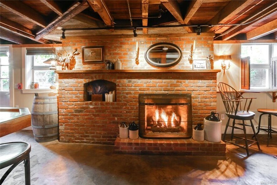 More Photos Of 644 Oakwood Ave, East Aurora Restaurant For Sale