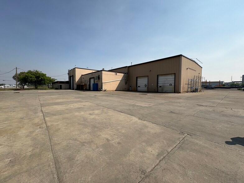 More Photos Of 3201 84th Ave NW, Strathcona County Manufacturing For Lease