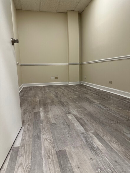 More Photos Of 3033 Ogden Ave, Lisle Medical For Lease