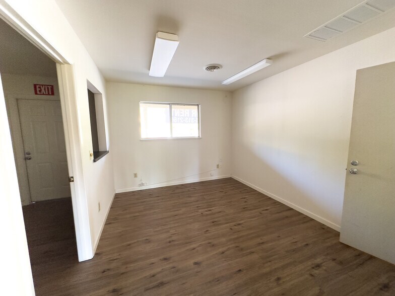 More Photos Of 16850 Willow Glen Rd, Brownsville Storefront Retail Office For Sale