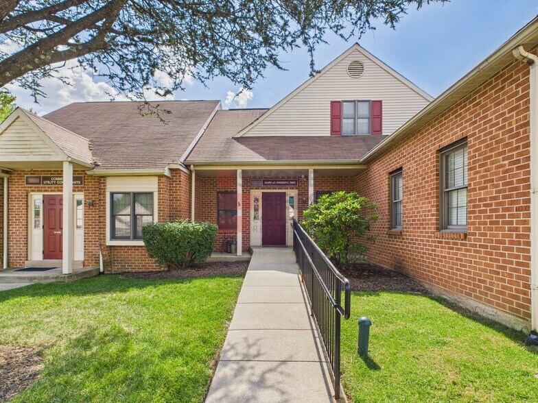 Primary Photo Of 1550-1558 McDaniel Dr, West Chester Office For Sale