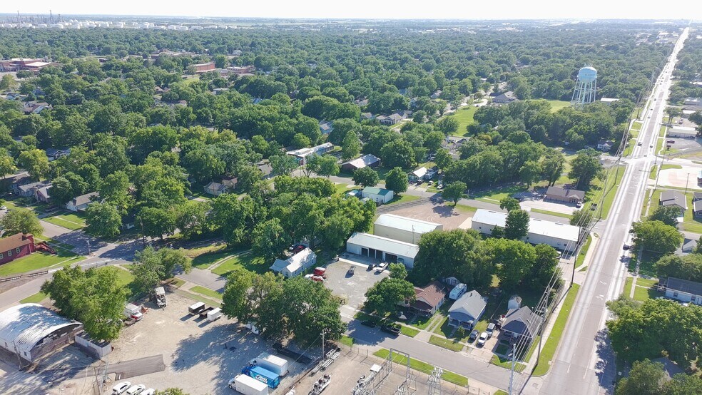More Photos Of 621 Star st, El Dorado Warehouse For Sale