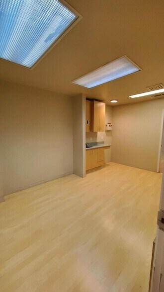More Photos Of 2740 W Main St, Visalia Medical For Lease