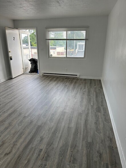 More Photos Of 1039 Sheridan Rd, Winthrop Harbor Apartments For Sale