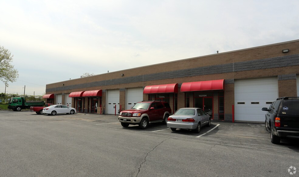 More Photos Of 19209 Chennault Way, Gaithersburg Warehouse For Lease