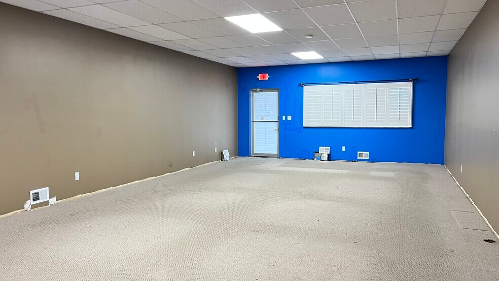 More Photos Of 27051 Southfield Rd, Lathrup Village Freestanding For Sale