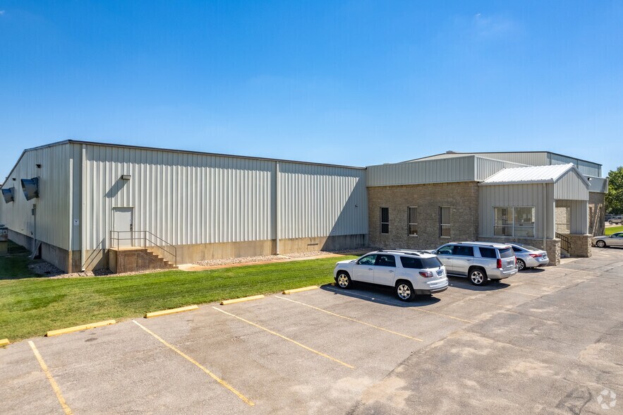 Primary Photo Of 2810 S West St, Wichita Manufacturing For Sale
