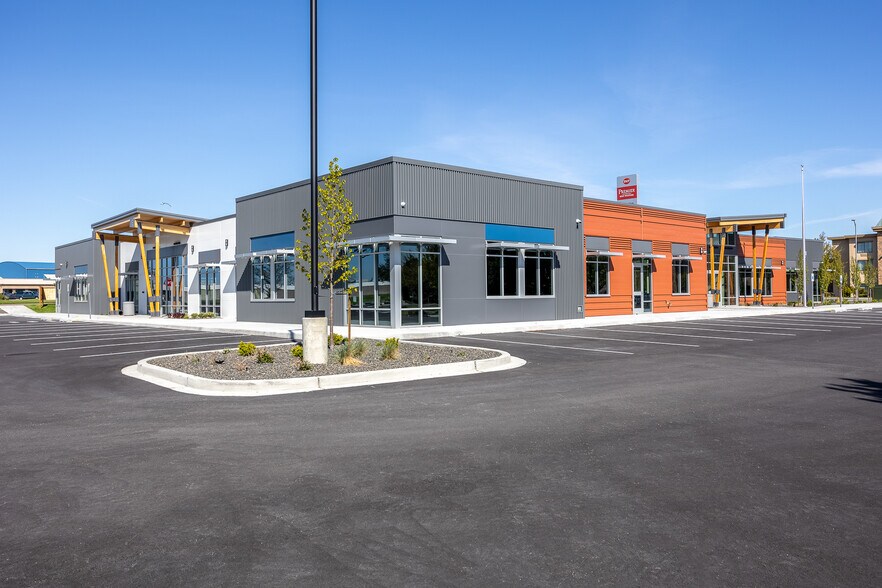 More Photos Of 2713 N 20th Ave, Pasco Office For Lease