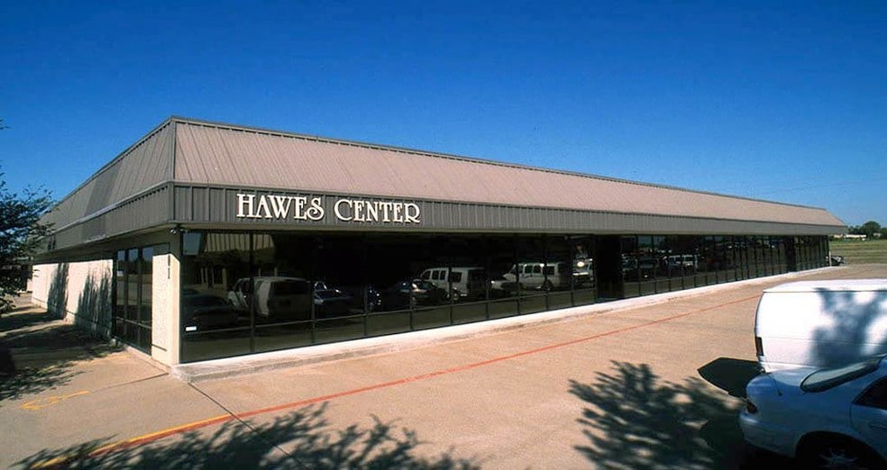 More Photos Of 201 Executive Way, DeSoto Showroom For Lease