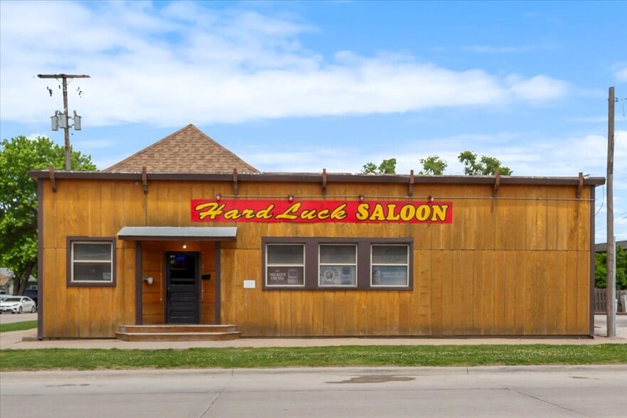 Primary Photo Of 626 16th Avenue, Council Bluffs General Retail For Sale