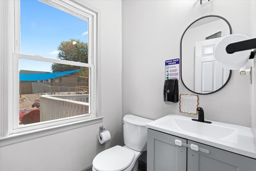 More Photos Of 57 Merritt St SE, Marietta Daycare Center For Sale