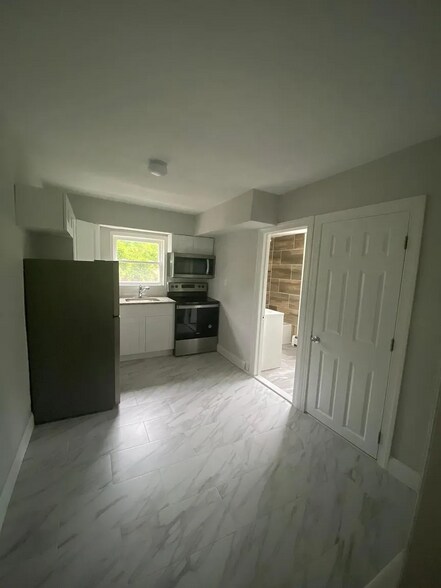 More Photos Of 57 Turner St, Mantua Apartments For Sale