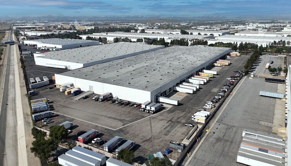 More Photos Of 1291 S Vintage Ave, Ontario Distribution For Lease