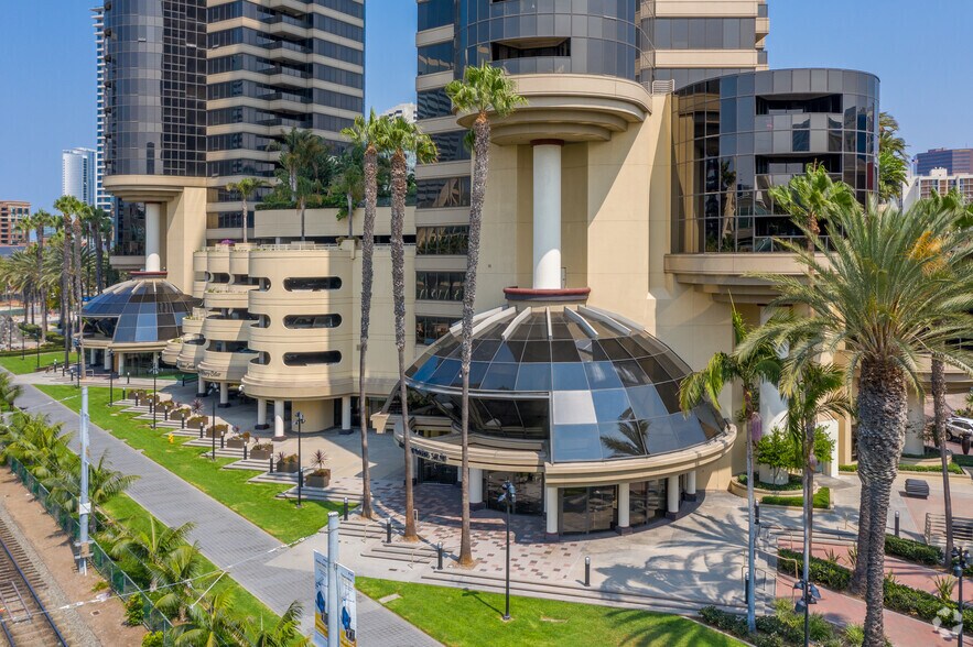 More Photos Of 100-200 Harbor Dr, San Diego Apartments For Lease