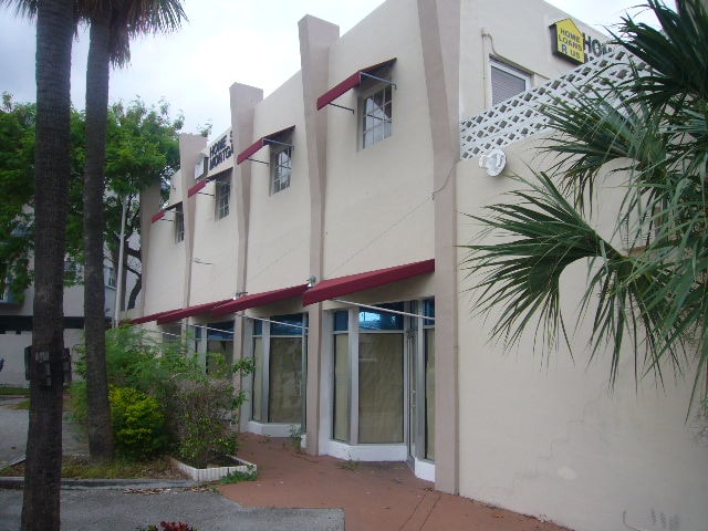 More Photos Of 725 71st St, Miami Beach Storefront For Lease